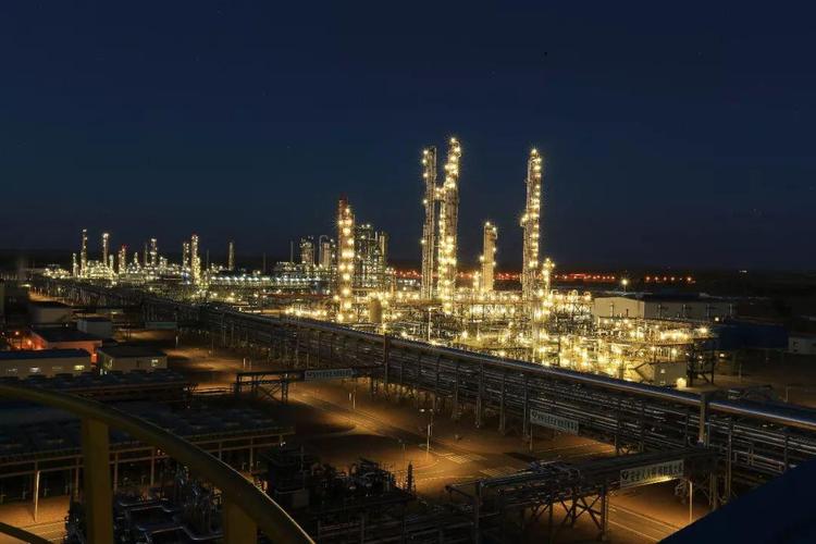 伊泰煤制油全年营收965亿元生产各类油品和化工产品2151万吨